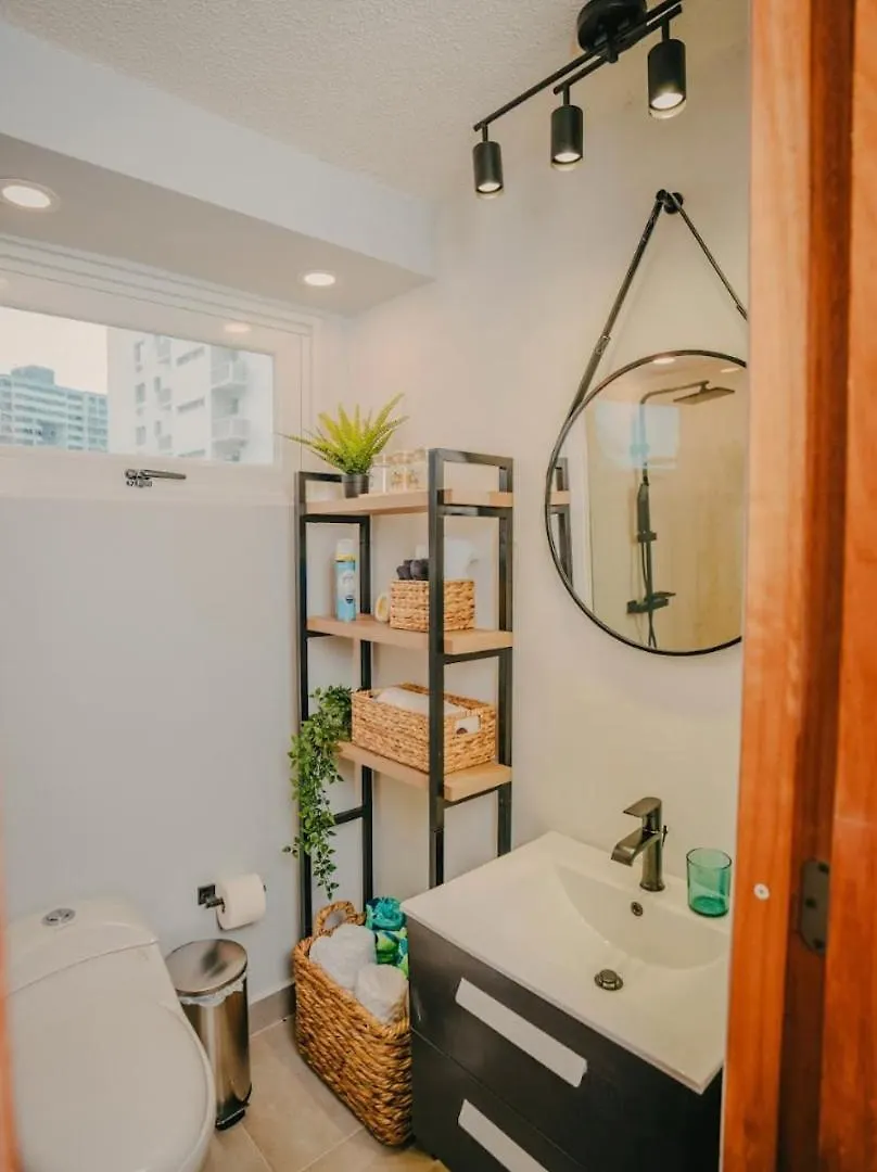 Condado Beach-Pool Front Jewel San Juan Apartment