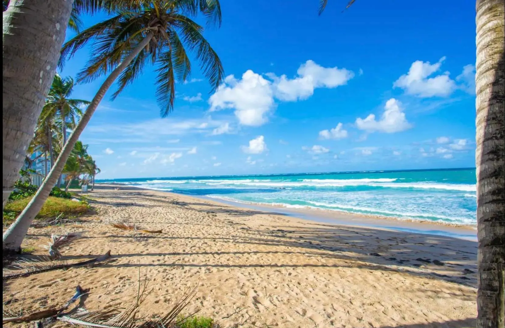 Condado Beach-Pool Front Jewel San Juan Apartment